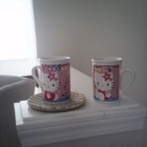 2 Matching hello kitty cups